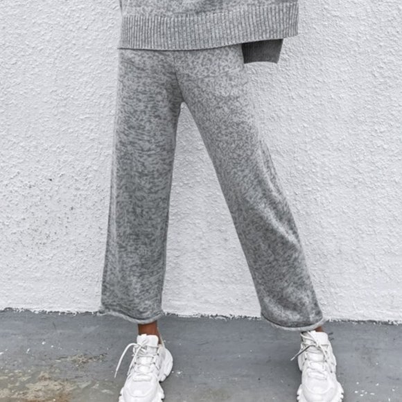 GET YOUR COMFY ON 2 piece Sweater & Pant Knit Swea - Picture 3 of 6